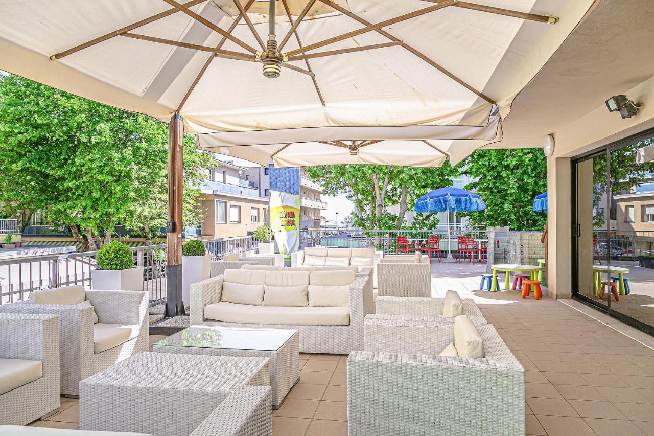Hotel Metropolitan Bellaria-Igea Marina Eksteriør billede