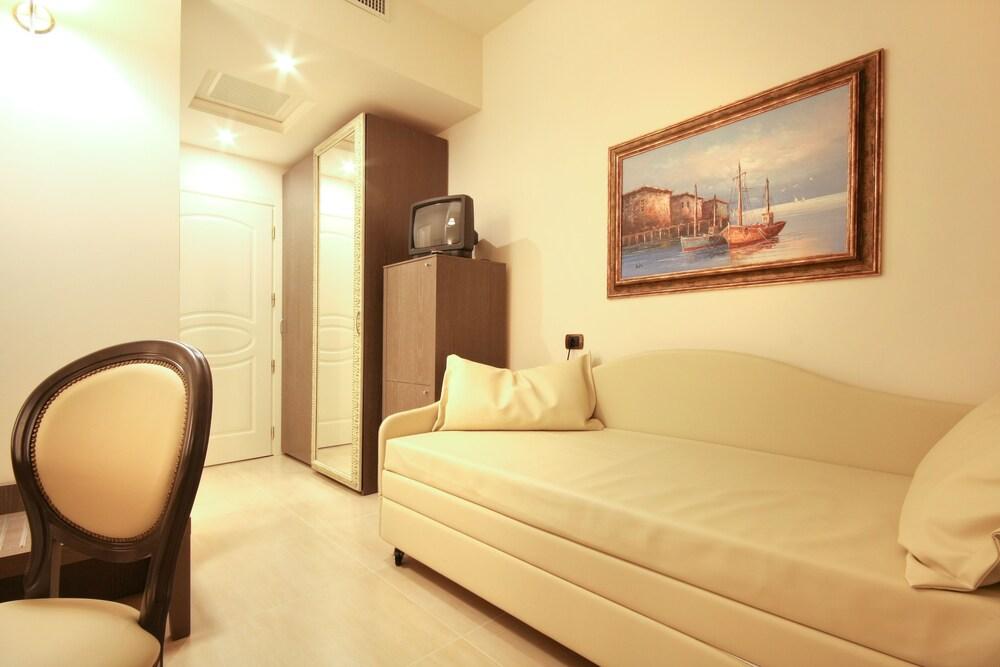 Hotel Metropolitan Bellaria-Igea Marina Eksteriør billede