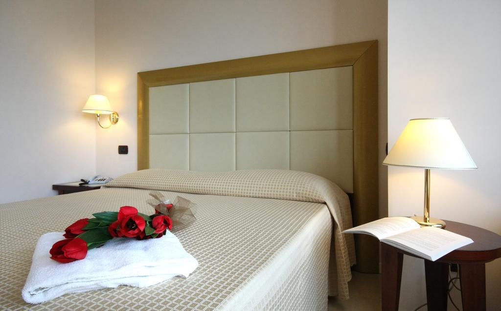 Hotel Metropolitan Bellaria-Igea Marina Eksteriør billede